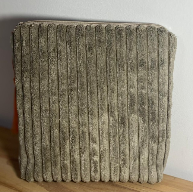 Petite pochette en coton certifié Oeko-Tex et lin – 18x18cm 
