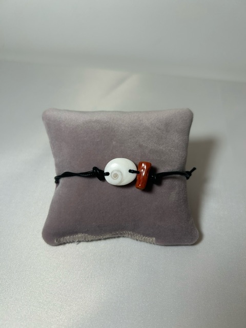 Bracelet cordon œil de St Lucie Corail