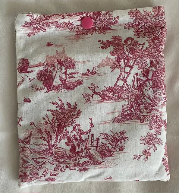 Lot de 7 lingettes démaquillantes imprimées Toile de Jouy rouge et éponge de bambou