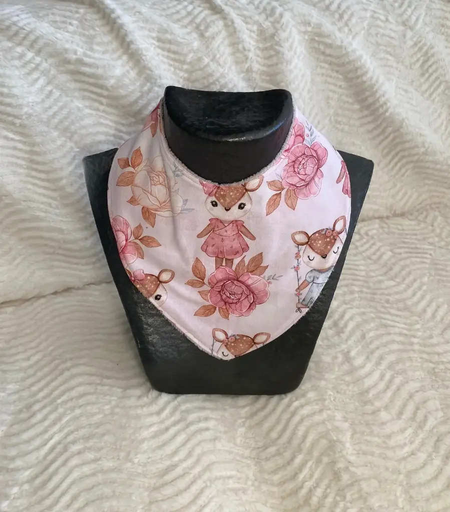 Bavoir bandana naissance à 1 an - Tissu imprimé biche en robe et éponge de bambou 