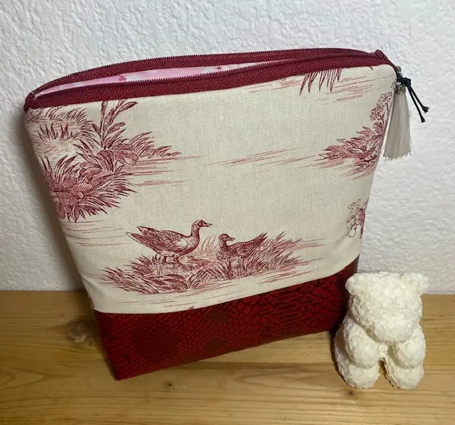 Pochette Toile de Jouy rouge et simili cuir – 19 cm
