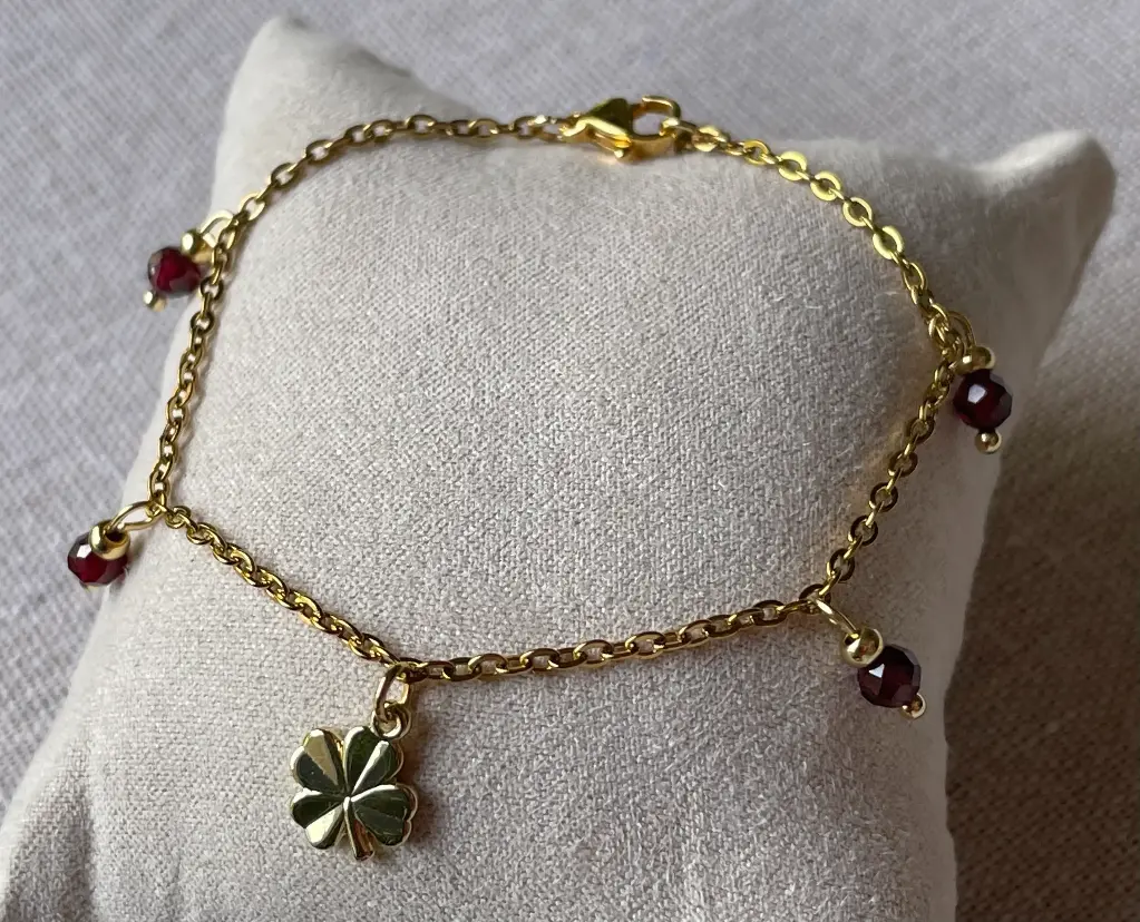 Bracelets inoxydable avec pendentifs trèfles (NEW)