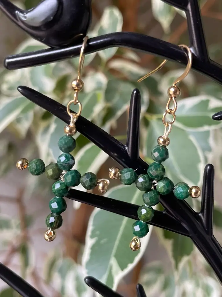 Boucles d’oreilles en Croix avec perles en pierres naturelles