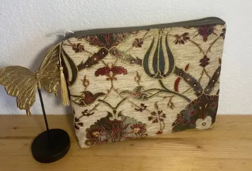 Pochette en Kilim de Turquie – Élégance et Authenticité