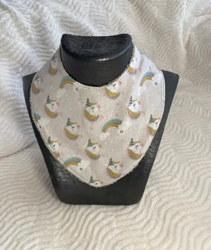 Bavoir bandana naissance à 1 an - Tissu imprimé licorne et éponge de bambou