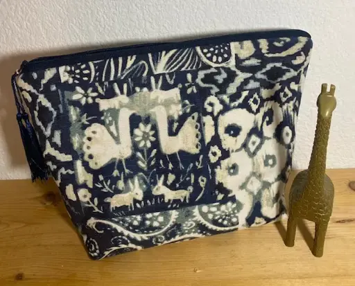 Grande pochette tissu d’ameublement bleu avec animaux – 29 cm