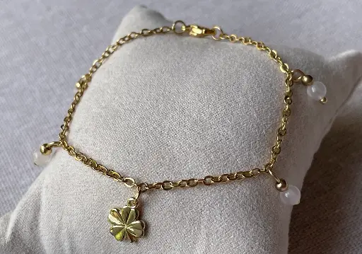Bracelets inoxydable avec pendentifs trèfles (NEW)