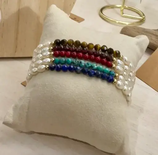 Bracelets en nylon avec perles d’eau douce et pierres naturelles