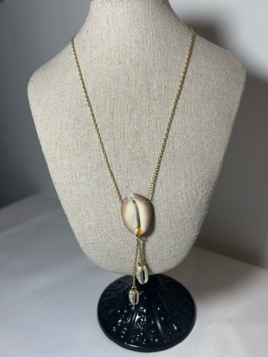 Collier en plaqué or avec un cauris et deux petites chaîne ornées de petits cauris ~41cm