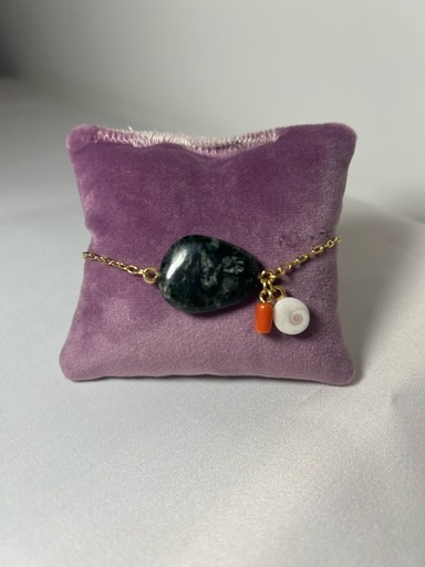 Bracelet chaîne avec serpentine, pendentifs œil de Sainte Lucie et corail ~19cm